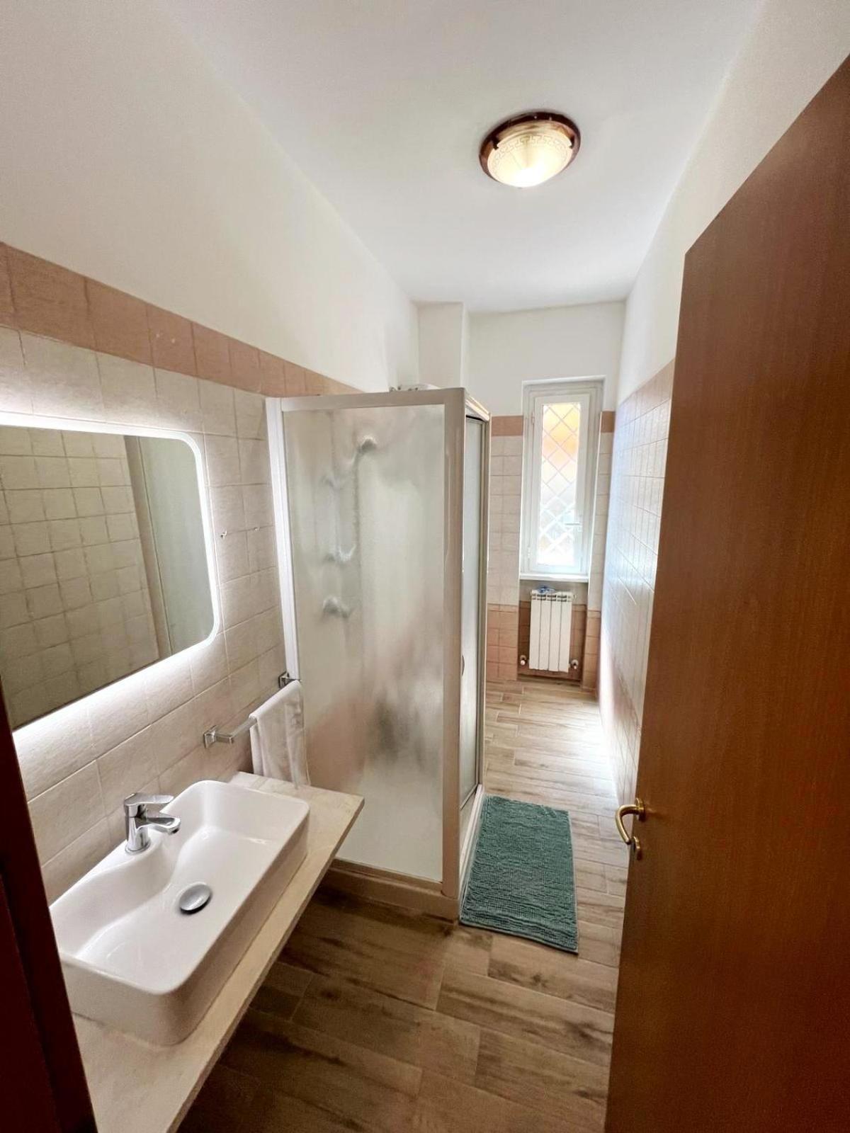 Delizioso A 5 Minuti Dalla Metro A Apartment Rom